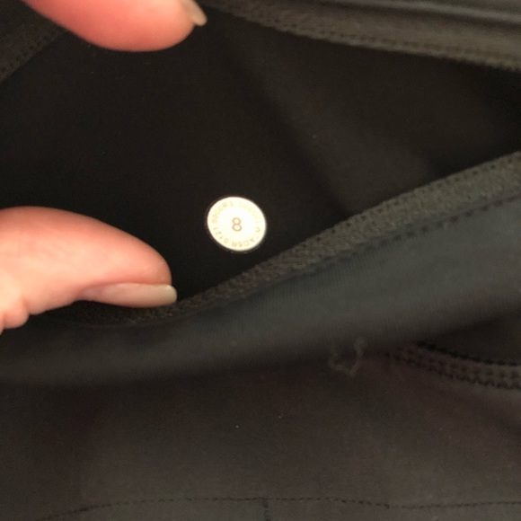 Lululemon Speed Shorts Size 8 *liner removed - Picture 3 of 7